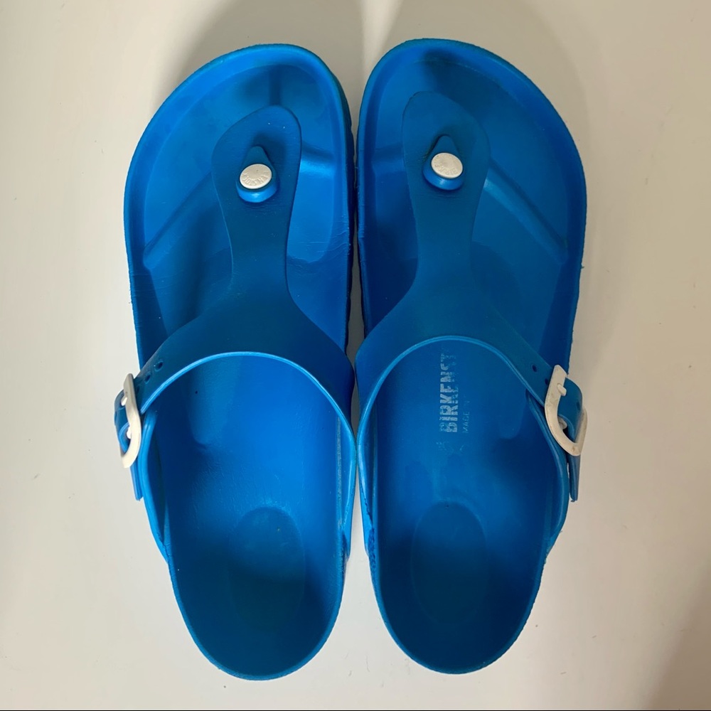 Birkenstock toe post scuba blue sandal size 8-8.5